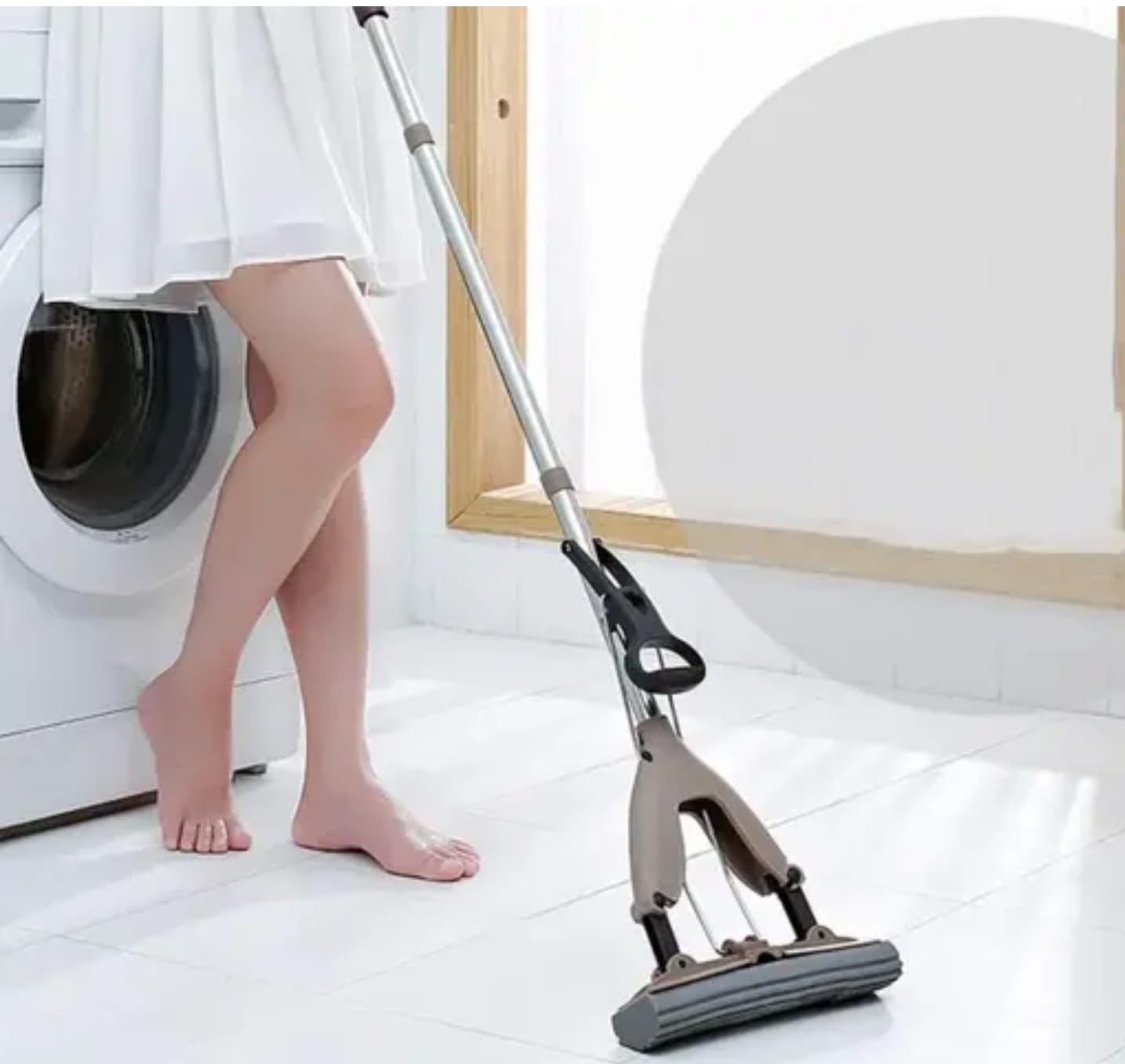 AquaEase Magic Squeeze Mop